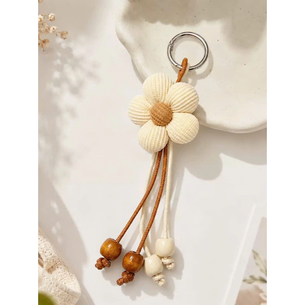 Móc Khóa Hoa Cúc Vải Tăm Cunbag Charm Treo Túi Xách Hình Bông Hoa Phối Hạt Gỗ Vintage PK049