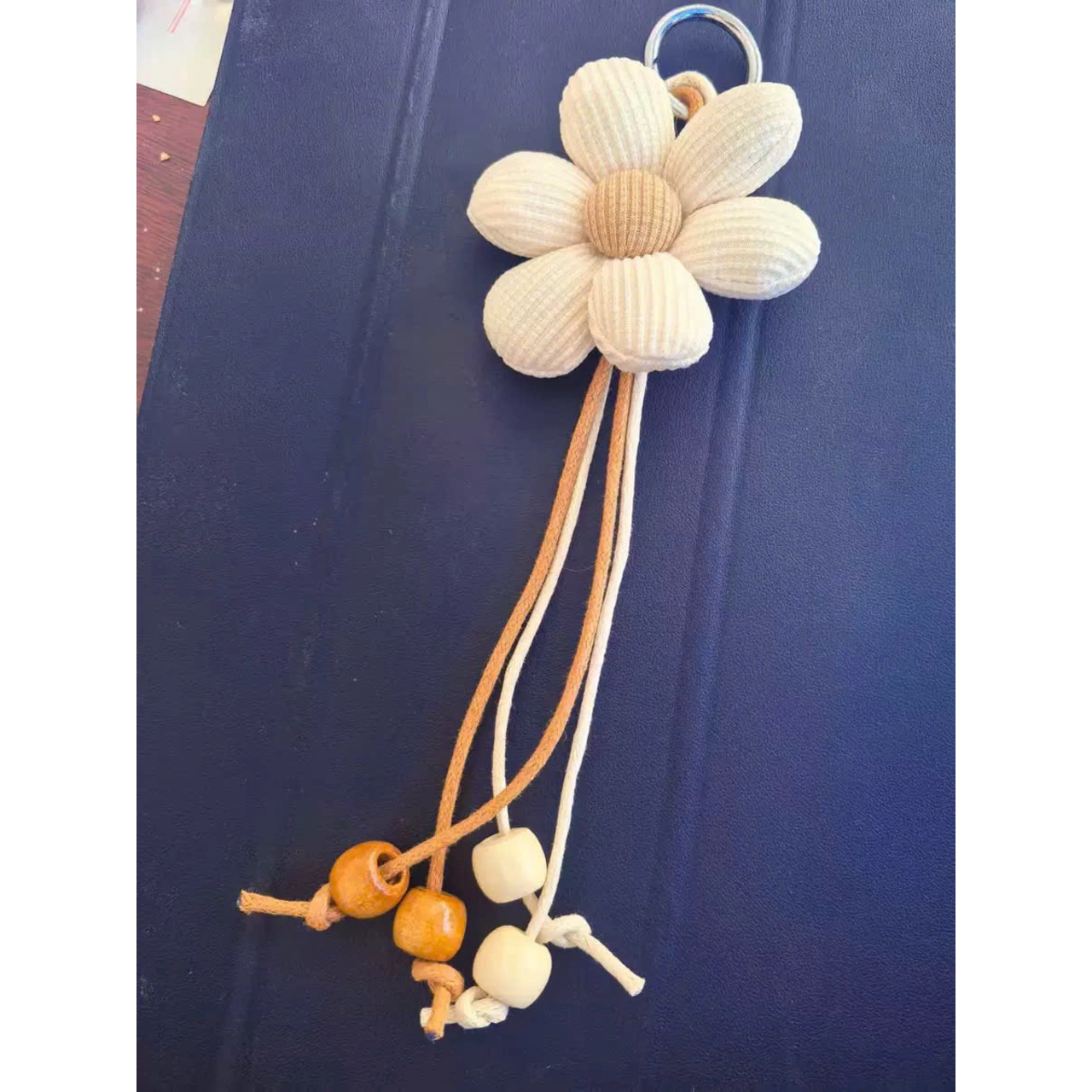 Móc Khóa Hoa Cúc Vải Tăm Cunbag Charm Treo Túi Xách Hình Bông Hoa Phối Hạt Gỗ Vintage PK049