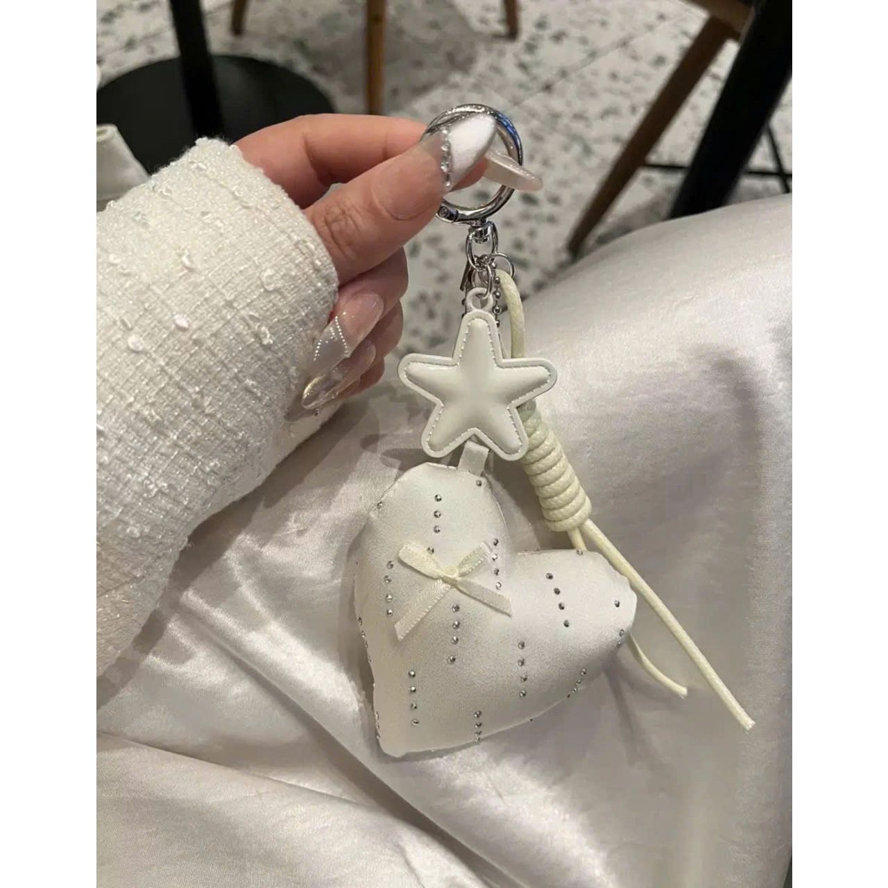 [Độc Quyền TikTok Shop] Charm Treo Túi Cunbag Hình Trái Tim Móc Khóa Cặp Sách Học Sinh Nhỏ Gọn Tiện Lợi Đẹp PK047