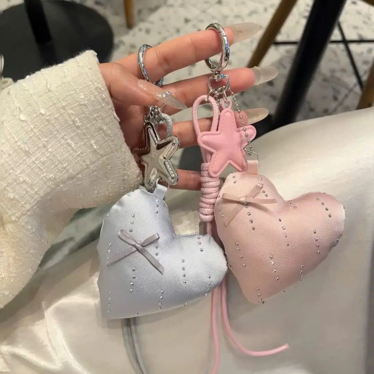 [Độc Quyền TikTok Shop] Charm Treo Túi Cunbag Hình Trái Tim Móc Khóa Cặp Sách Học Sinh Nhỏ Gọn Tiện Lợi Đẹp PK047