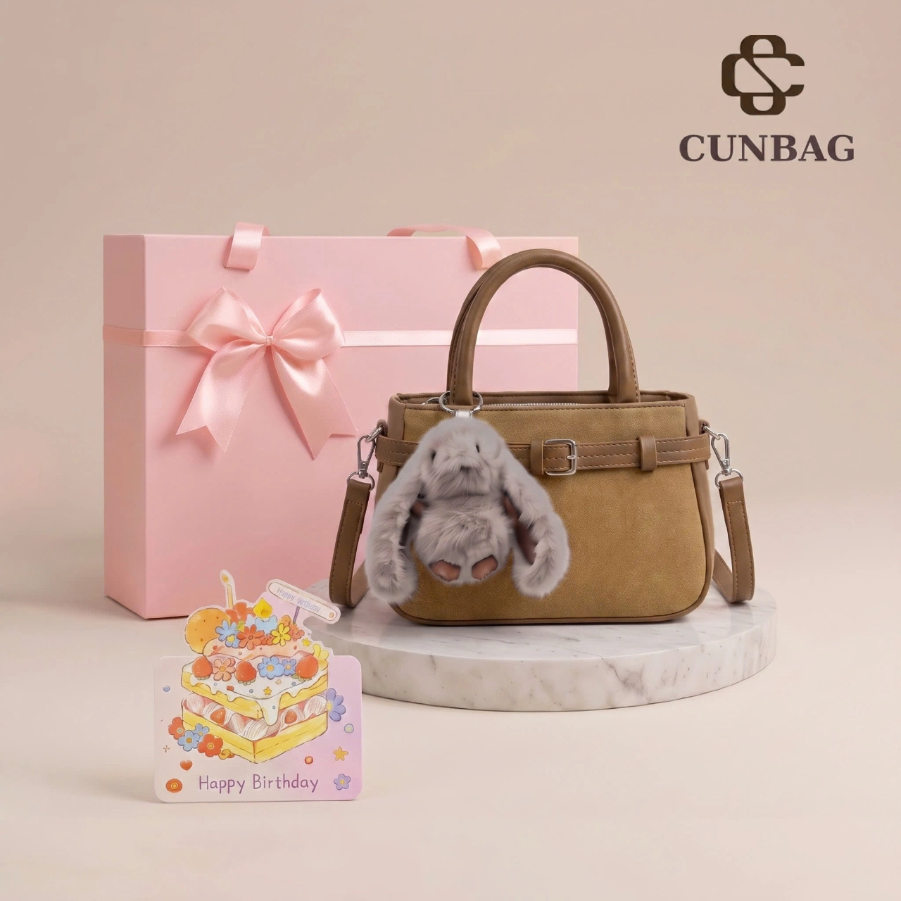 Set Quà Tặng CUNBAG Full Box 28x20x9, Túi Xách Nữ Phối Đai Kèm Charm Bông Xù & Hộp Quà Hồng (Tặng Kỷ Niệm, Sinh Nhật, Tặng Em) SET016