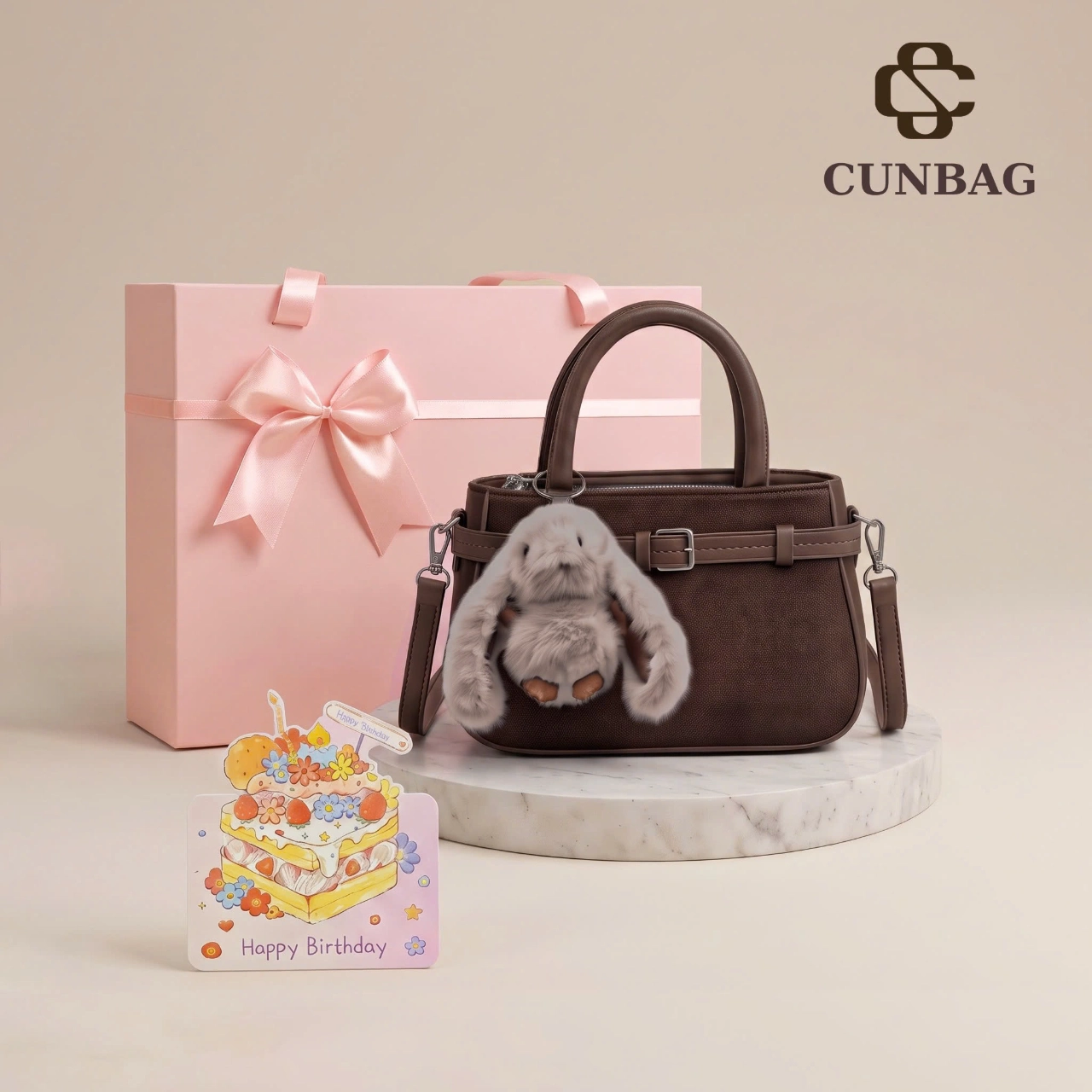 Set Quà Tặng CUNBAG Full Box 28x20x9, Túi Xách Nữ Phối Đai Kèm Charm Bông Xù & Hộp Quà Hồng (Tặng Kỷ Niệm, Sinh Nhật, Tặng Em) SET016