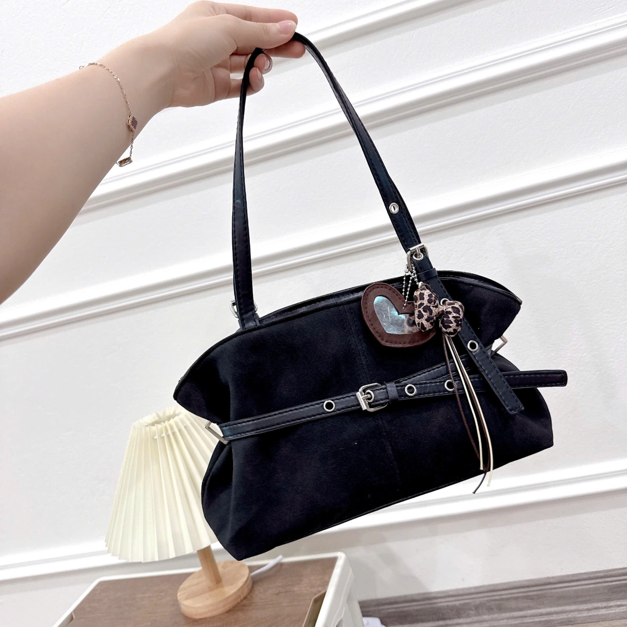 (Tặng Kèm Charm) Túi Kẹp Nách Nữ Cunbag Da Lộn Thắt Đai Giỏ Đeo Vai Vintage Da Báo Cá Tính CUN892