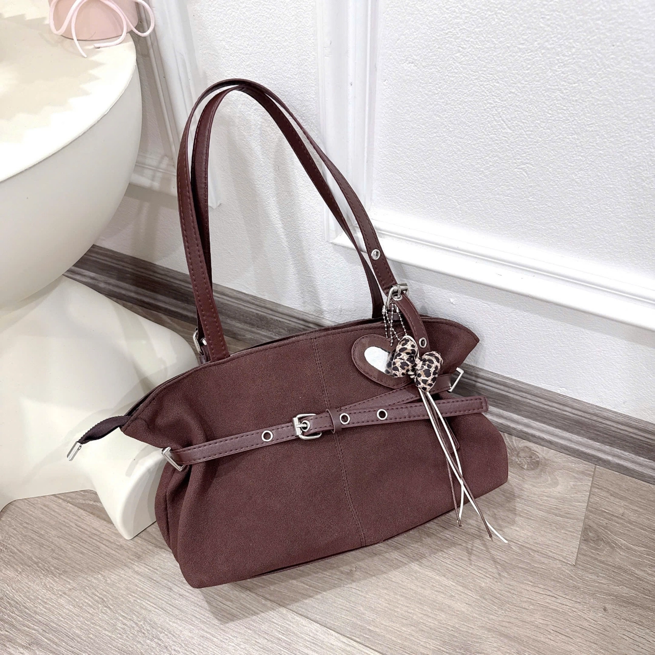 (Tặng Kèm Charm) Túi Kẹp Nách Nữ Cunbag Da Lộn Thắt Đai Giỏ Đeo Vai Vintage Da Báo Cá Tính CUN892