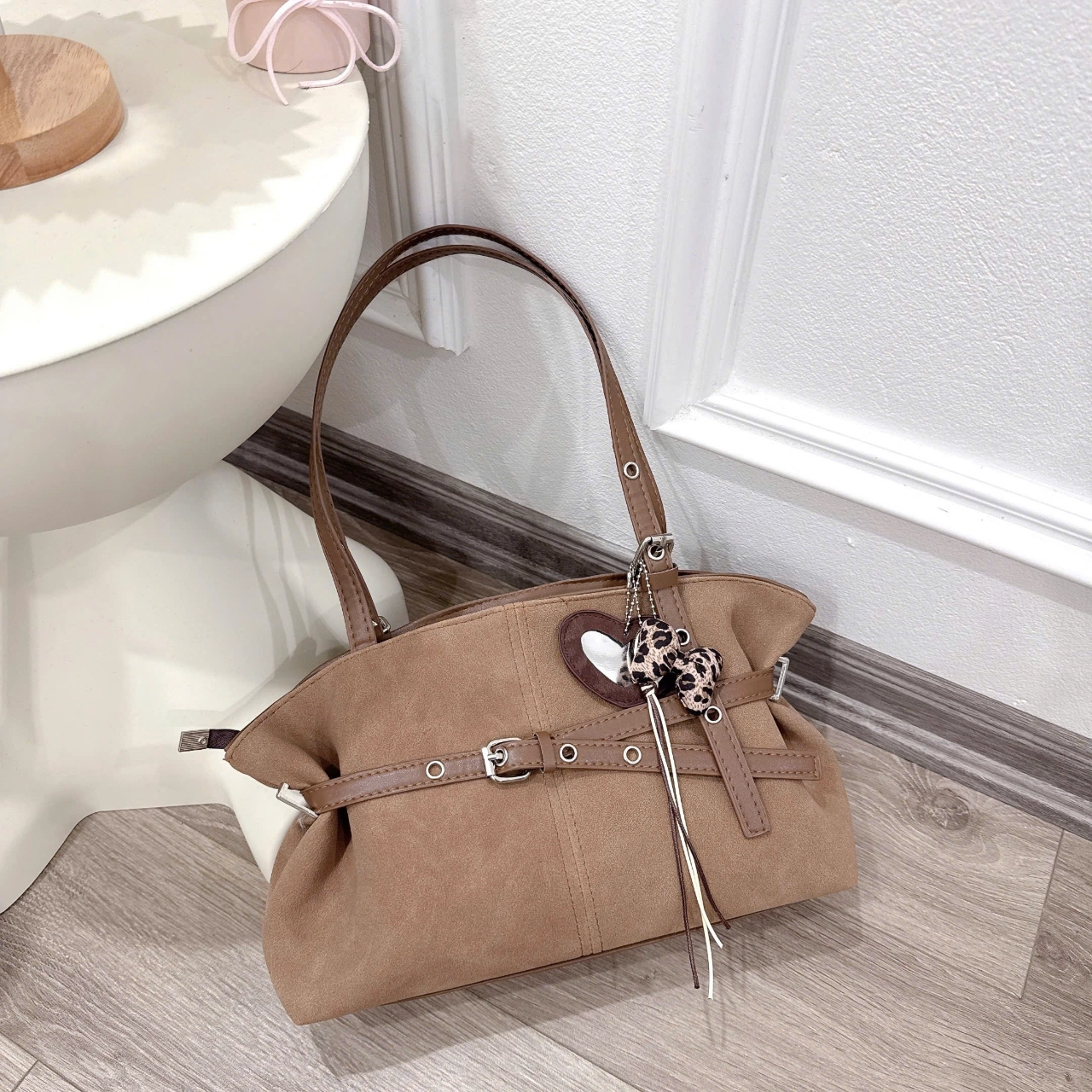 (Tặng Kèm Charm) Túi Kẹp Nách Nữ Cunbag Da Lộn Thắt Đai Giỏ Đeo Vai Vintage Da Báo Cá Tính CUN892