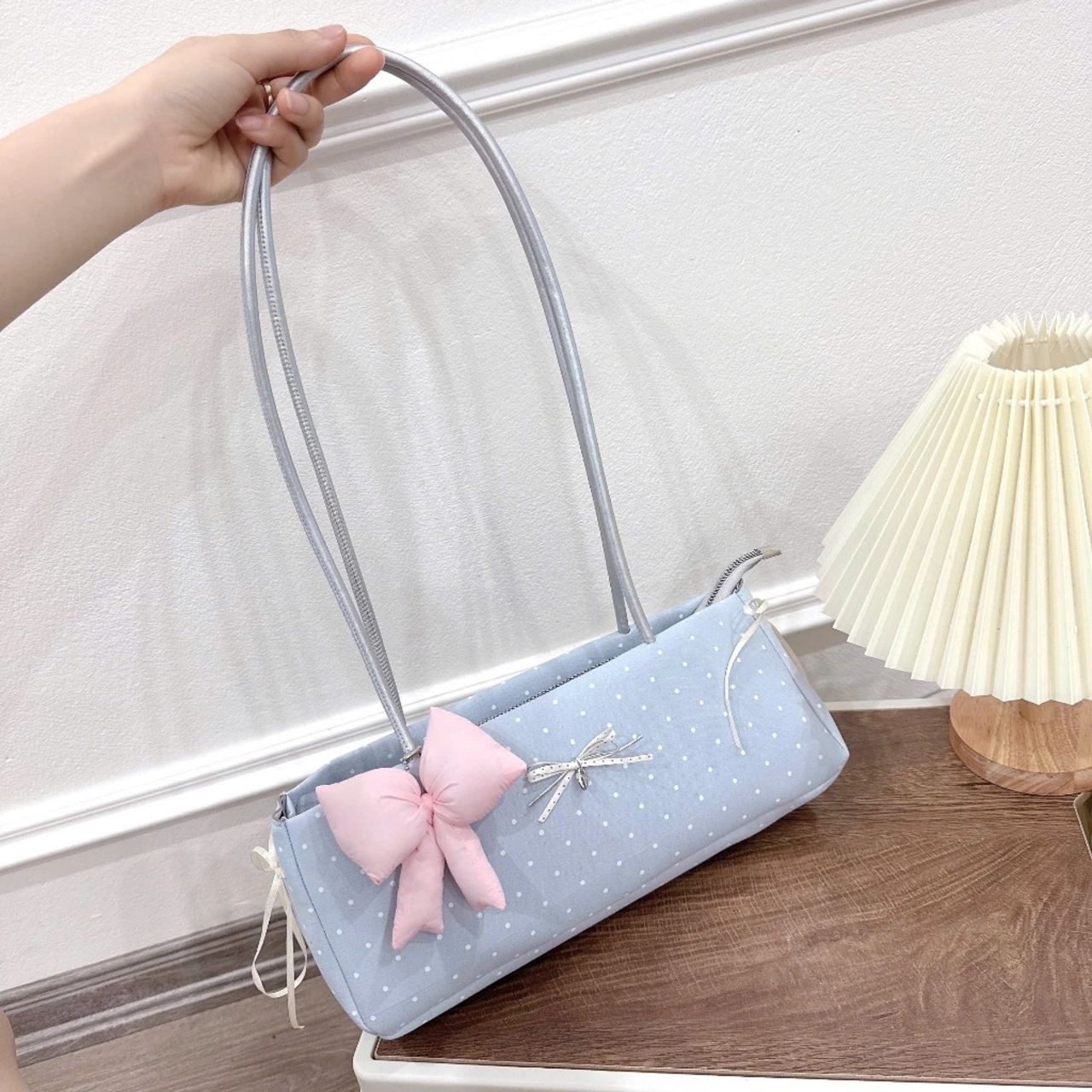 (Tặng Charm Nơ) Túi Xách Nữ Cunbag Baguette Chấm Bi Túi Kẹp Nách Coquette Đính Nơ Vải CUN698