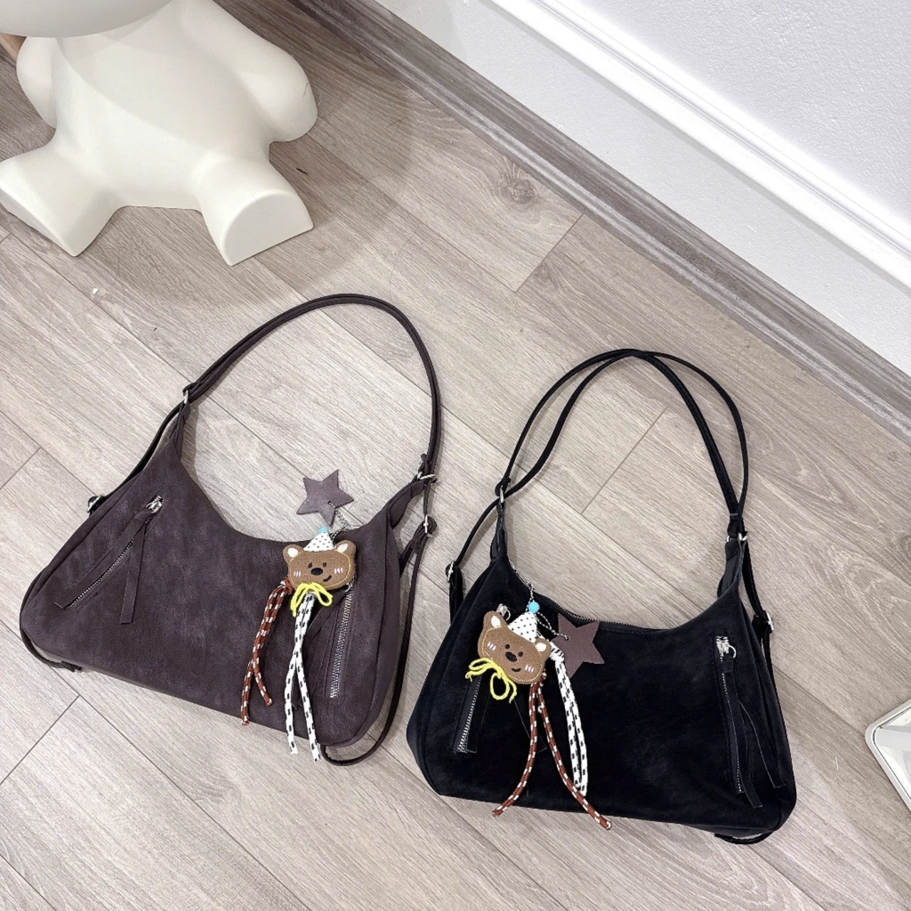 (Tặng Kèm Charm) Túi Xách Nữ Cunbag Dáng Bán Nguyệt Phối Ngăn Zipper Hàn Quốc CUN844