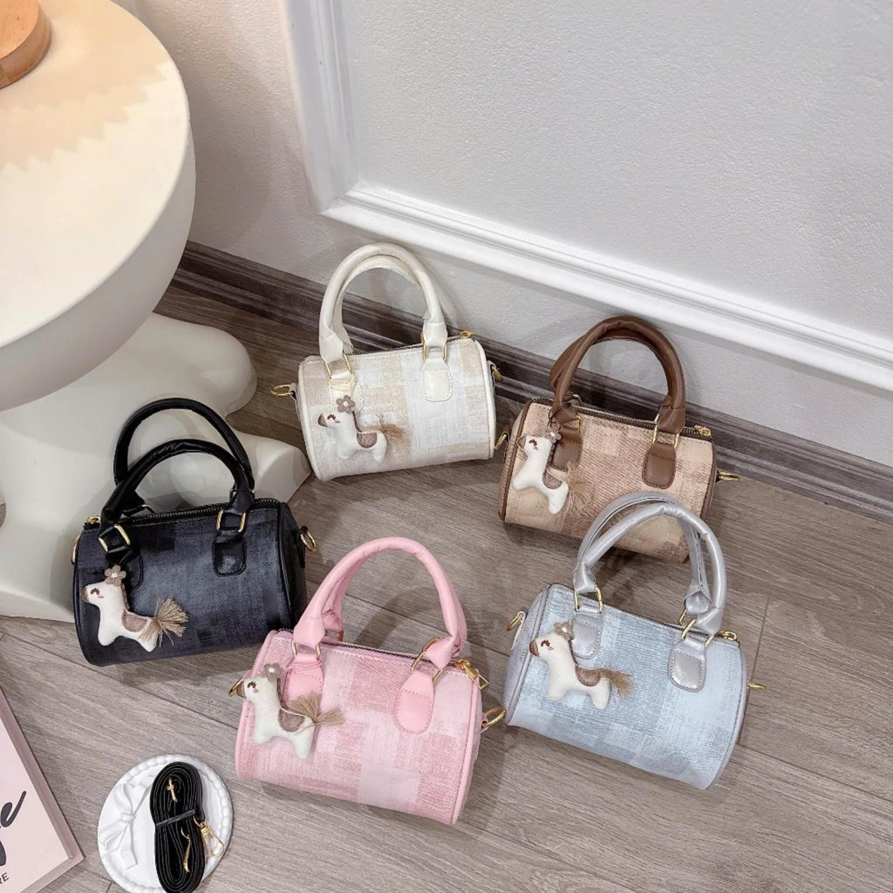 [ XẢ KHO ] (Tặng Móc Ngựa) Túi Xách Nữ Cunbag Cầm Tay Nữ Đi Chơi Kèm Phụ Kiện Ngựa Bông Cute CUN689