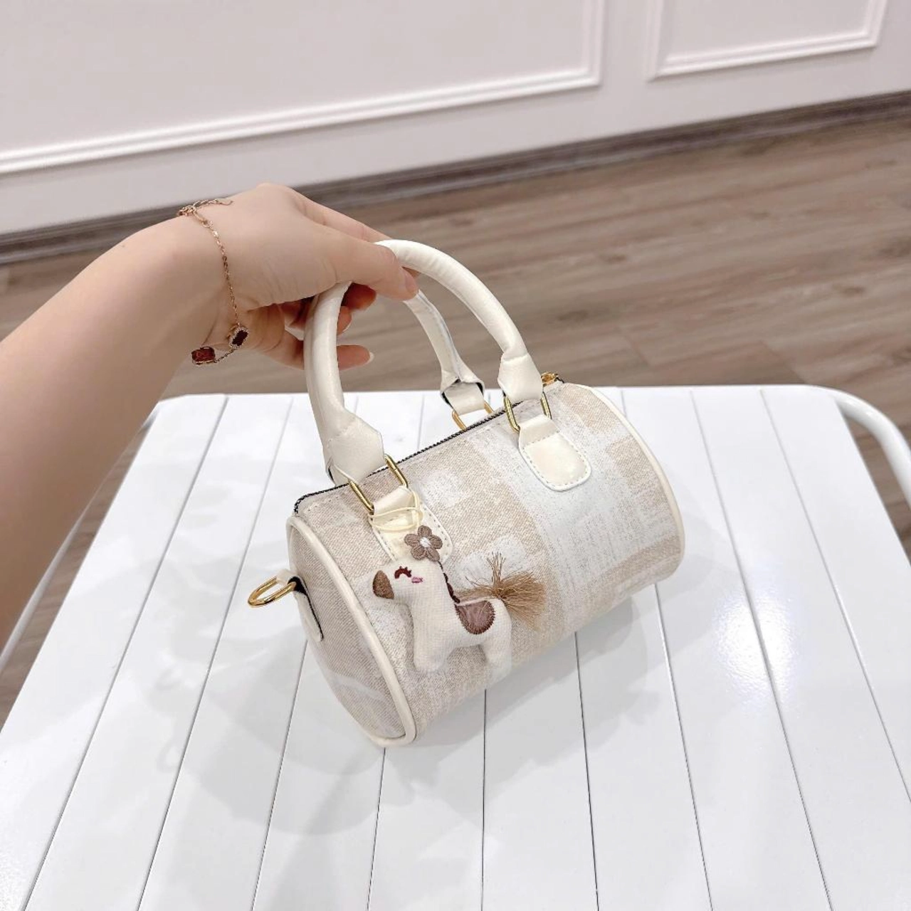 [ XẢ KHO ] (Tặng Móc Ngựa) Túi Xách Nữ Cunbag Cầm Tay Nữ Đi Chơi Kèm Phụ Kiện Ngựa Bông Cute CUN689