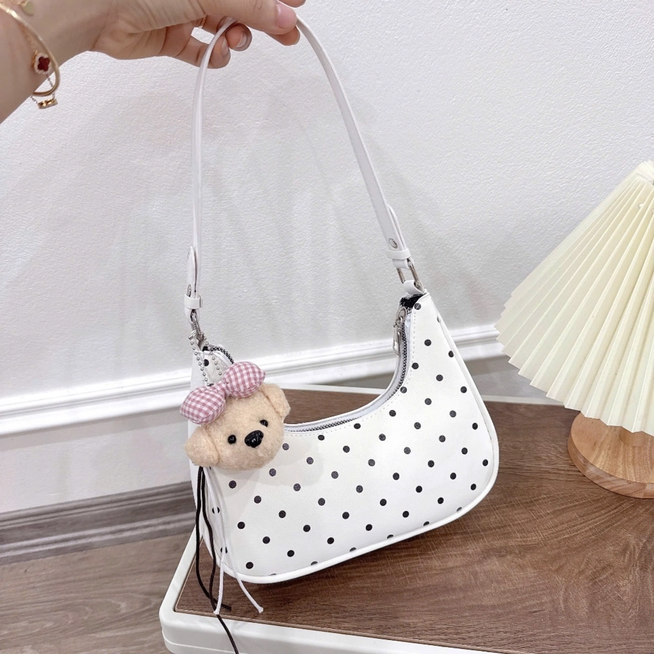 (Tặng Charm Gấu) Túi Xách Nữ Cunbag Hobo Bo Cong Sành Điệu Da Mềm Họa Tiết Bi Nhỏ Dạo Phố CUN781