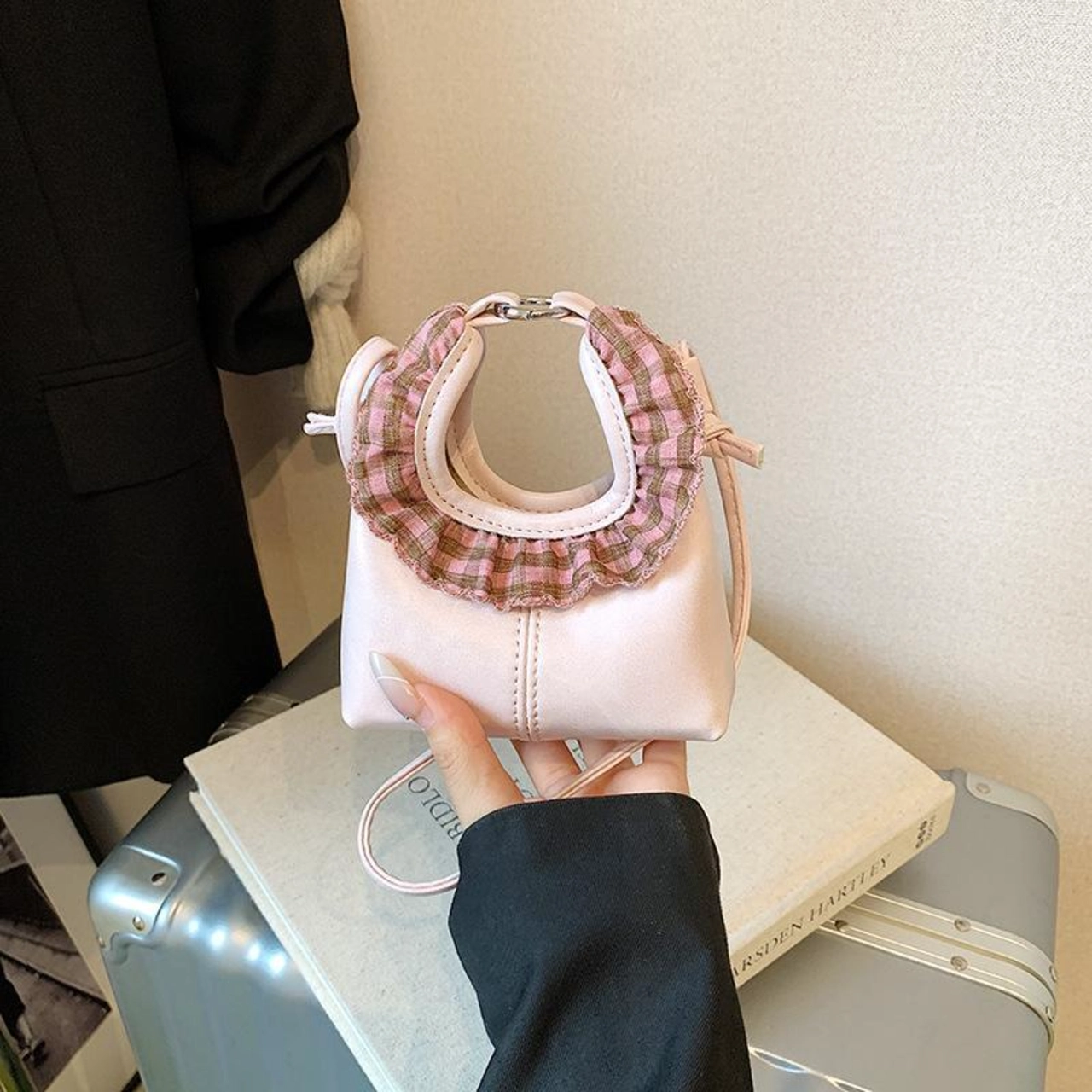 Túi Xách Nữ Mini Size 12cm Da Mềm Đeo Chéo Phối Rèm Vải Dễ Thương CUN930
