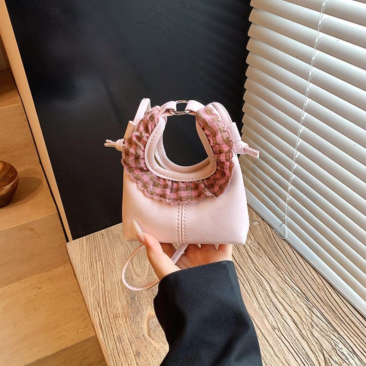 Túi Xách Nữ Mini Size 12cm Da Mềm Đeo Chéo Phối Rèm Vải Dễ Thương CUN930