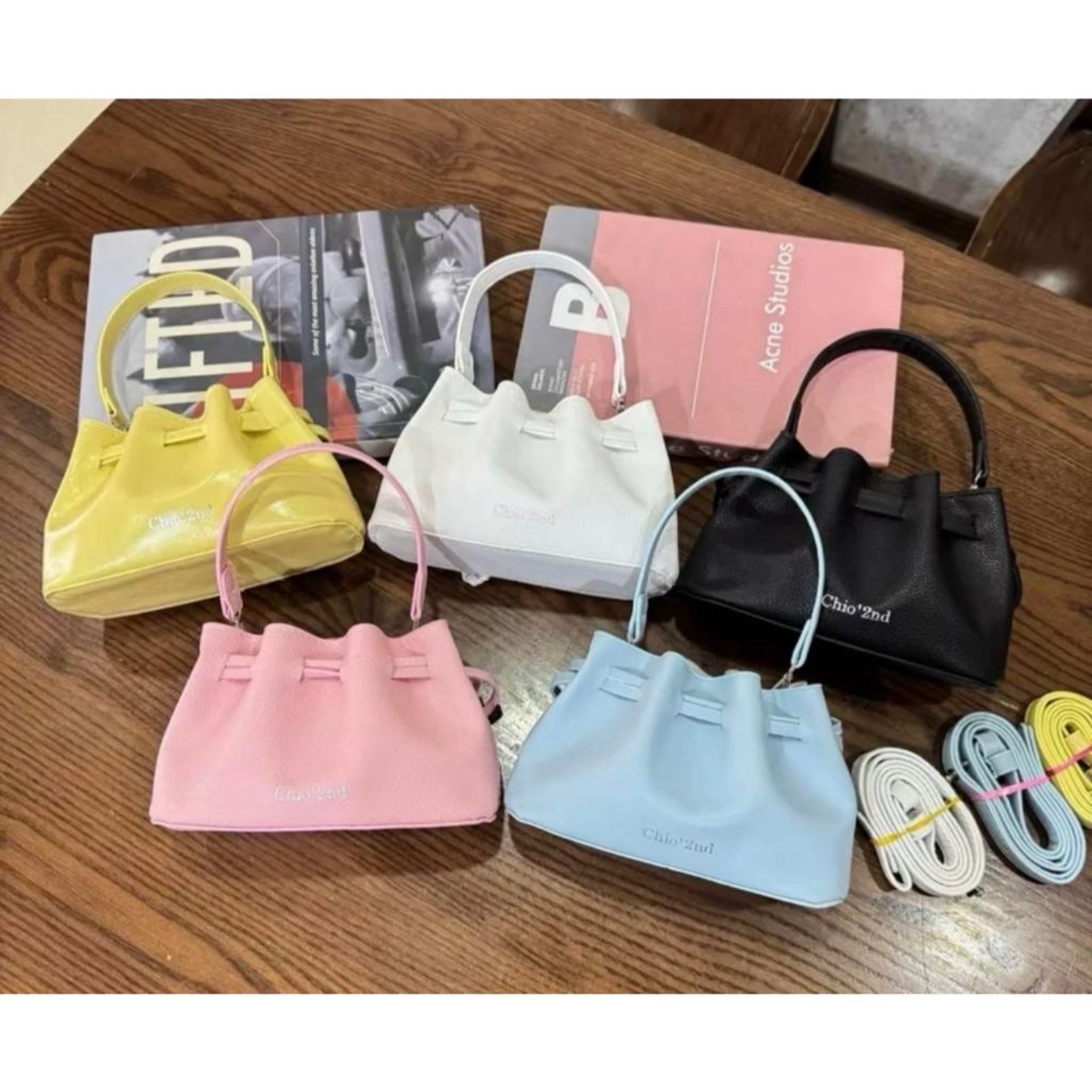 ( Deal Sốc Xả Kho ) Túi Xách Nữ Cunbag Chio Rút Miệng Xách Tay Đeo Chéo Sang Chảnh Size 18cm CUN095