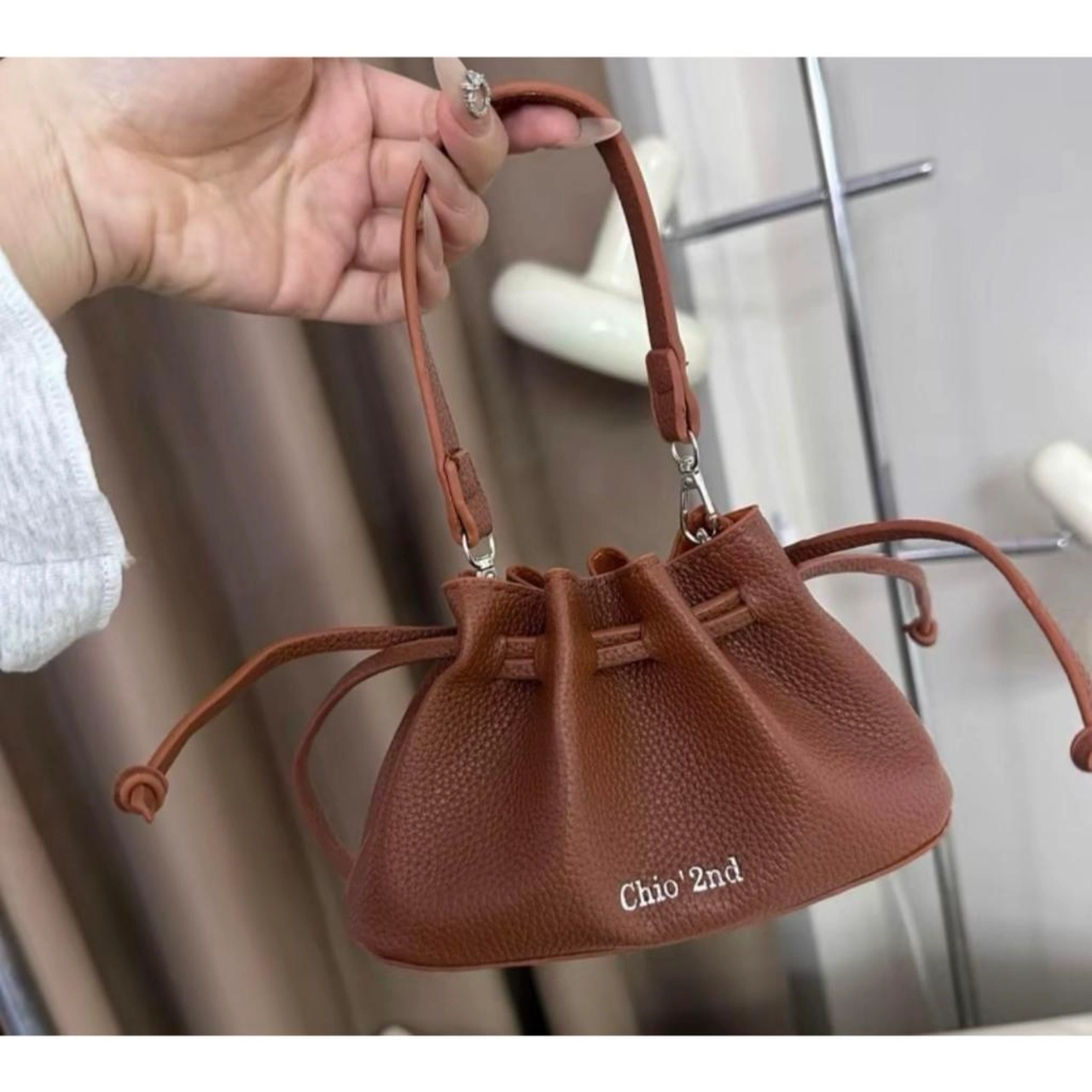 ( Deal Sốc Xả Kho ) Túi Xách Nữ Cunbag Chio Rút Miệng Xách Tay Đeo Chéo Sang Chảnh Size 18cm CUN095